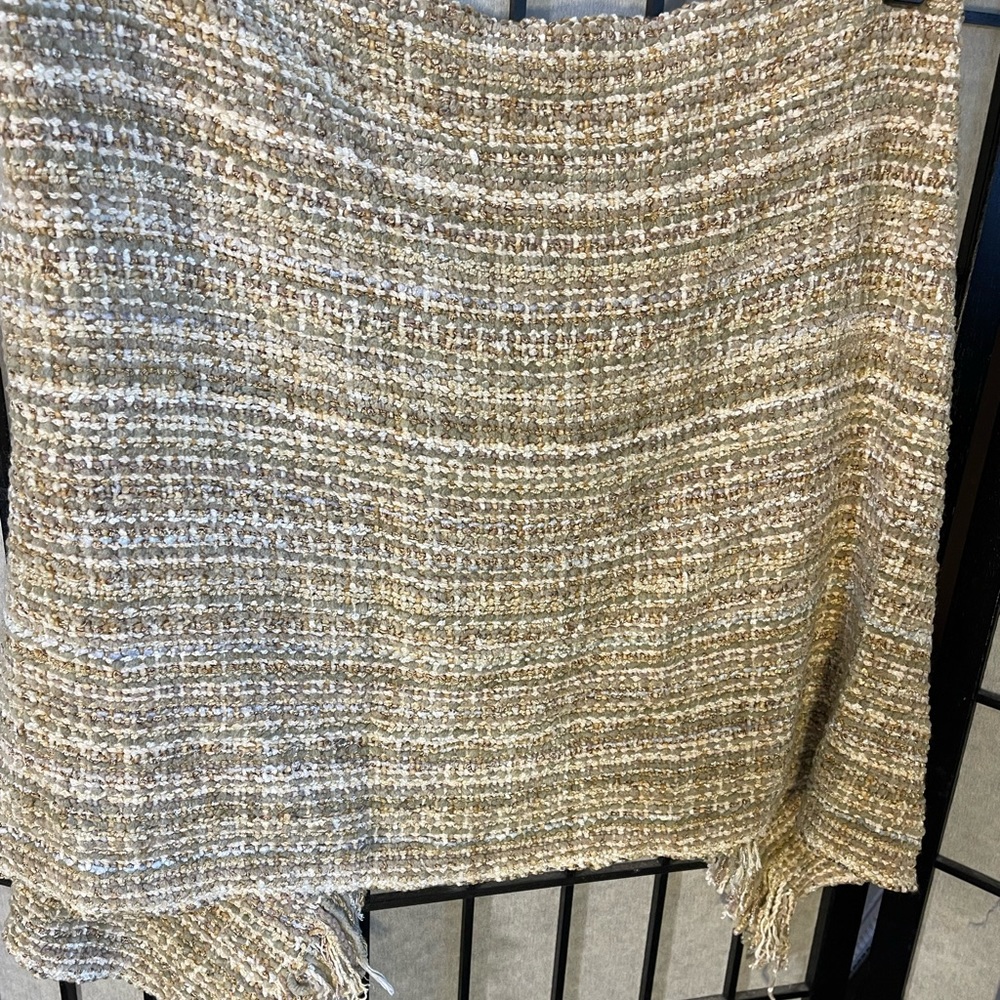 Shoulder Wrap With Ceramic Button - image 8